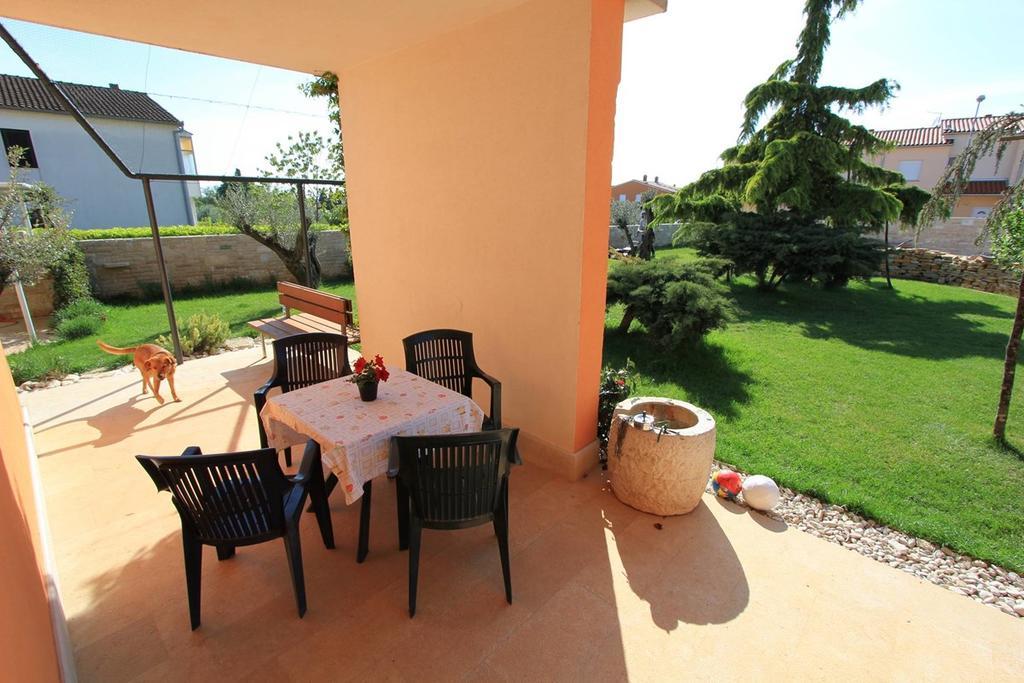 Apartment Dusanka Fažana エクステリア 写真